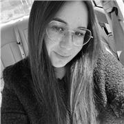Profesora de Lengua Castellana y Literatura. Maestra en Educación Primaria (NEE). Imparto clases particulares a Primaria y ESO